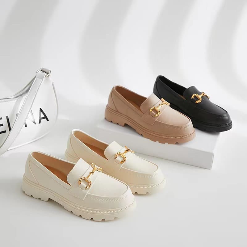 New Women's Loafers Closed Toe Thick Sole Versatile Soft Sole British Style Fashion Casual Shoes for Cross-border Southeast Asia