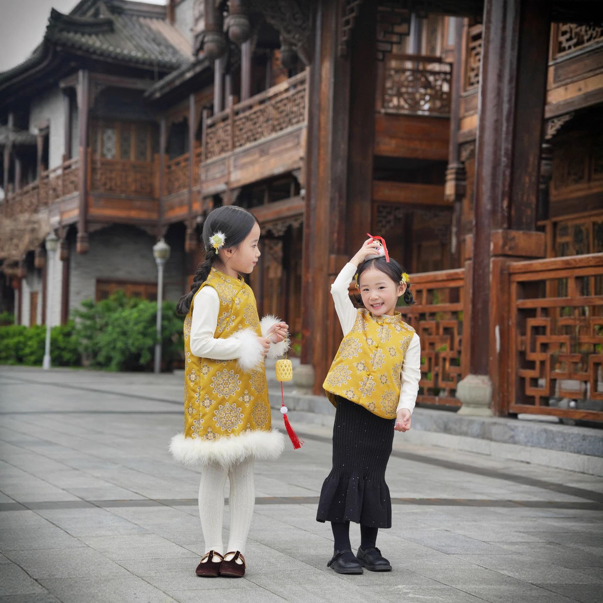 2026 Children's Winter Hanfu Chinese Style High-End Fashionable Jacket Vest Sibling Outfits Brother-Sister Outfits New Year Clothing Trendy