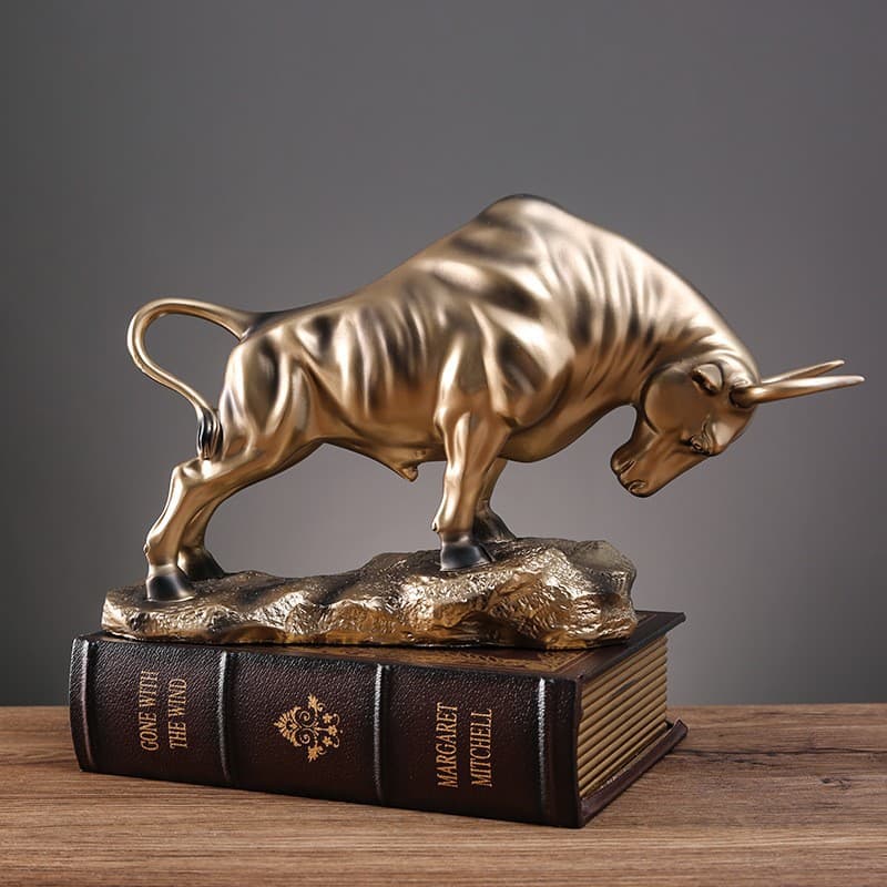 Creative Light Luxury Bull Resin Ornament Creative Sculpture Living Room Wine Cabinet Study Office Artistic Home Decoration