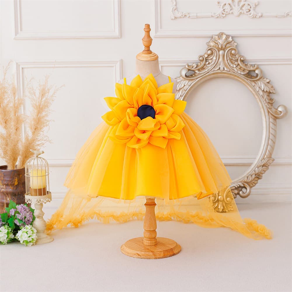 European and American New Infant Princess Dress Baby First Birthday Flower Mesh Tulle Tail Skirt Girl Birthday Train Dress