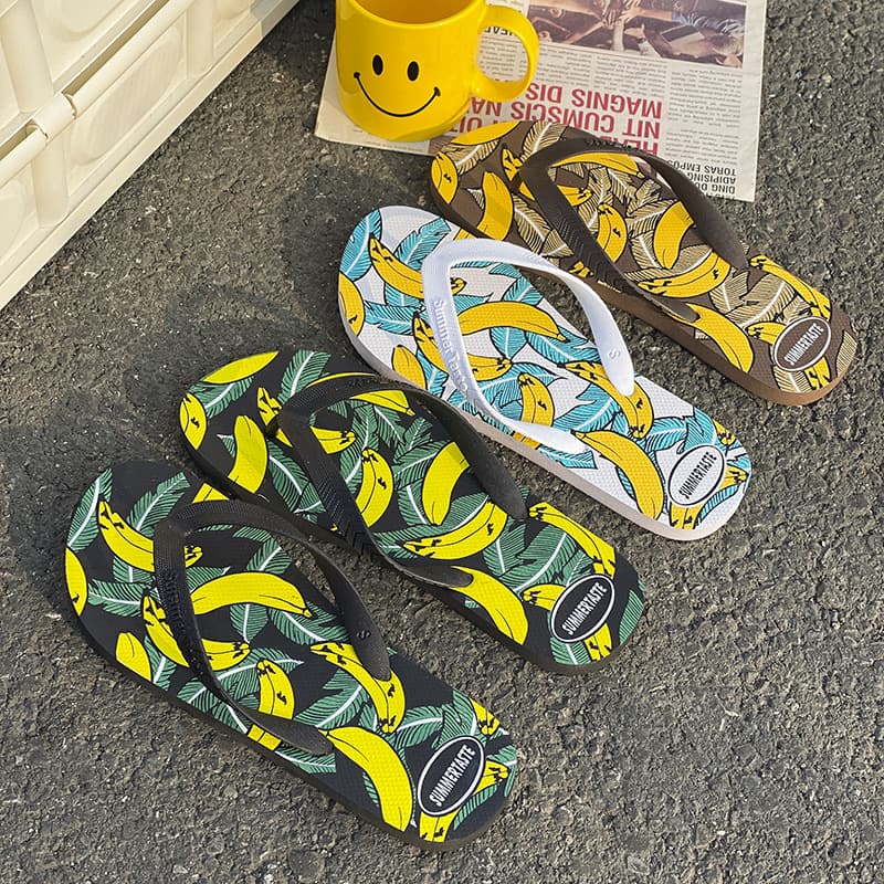 Spot flip-flops for men on the beach, wear-resistant outer wear, trendy personality slippers for men, student non-slip sandals, cross-border slippers for men