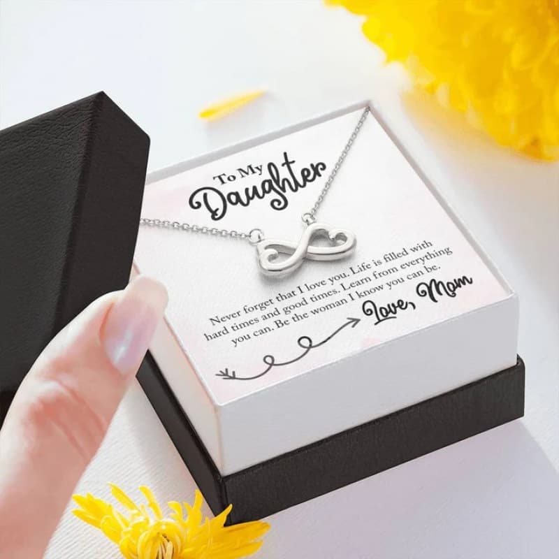 Amazon cross-border bestseller exquisite niche love necklace with bow and heart-shaped pendant, high-end sense collarbone chain card