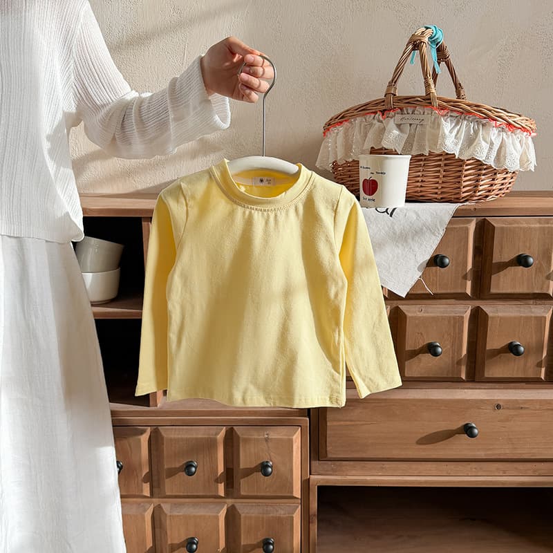 Kids Solid Color Long-Sleeve T-Shirt Spring/Autumn Crew Neck Undershirt Boys Girls Basic Cotton Candy Color Outerwear Top