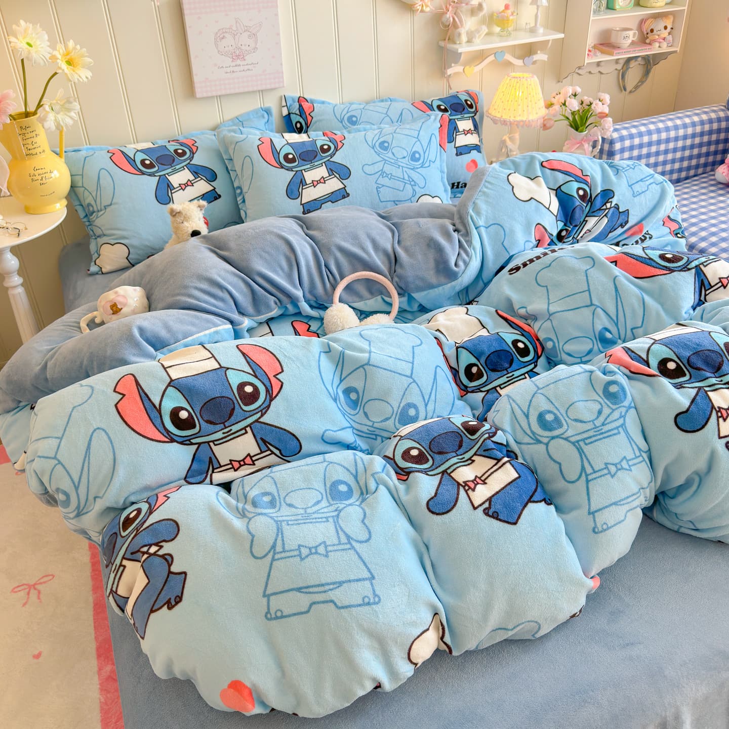 Cartoon milk fleece four-piece set, winter thickened warm double-sided fleece sheet and duvet cover, cute student dormitory three-piece set.