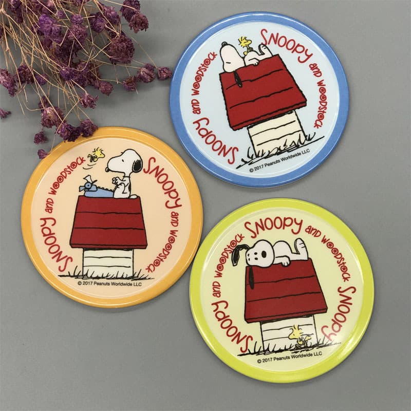 Imported from Japan, cute cartoon Snoopy heat-insulating coaster, waterproof, mildew-proof, heat-resistant, wear-resistant, high-temperature resistant, drop-resistant, shatterproof