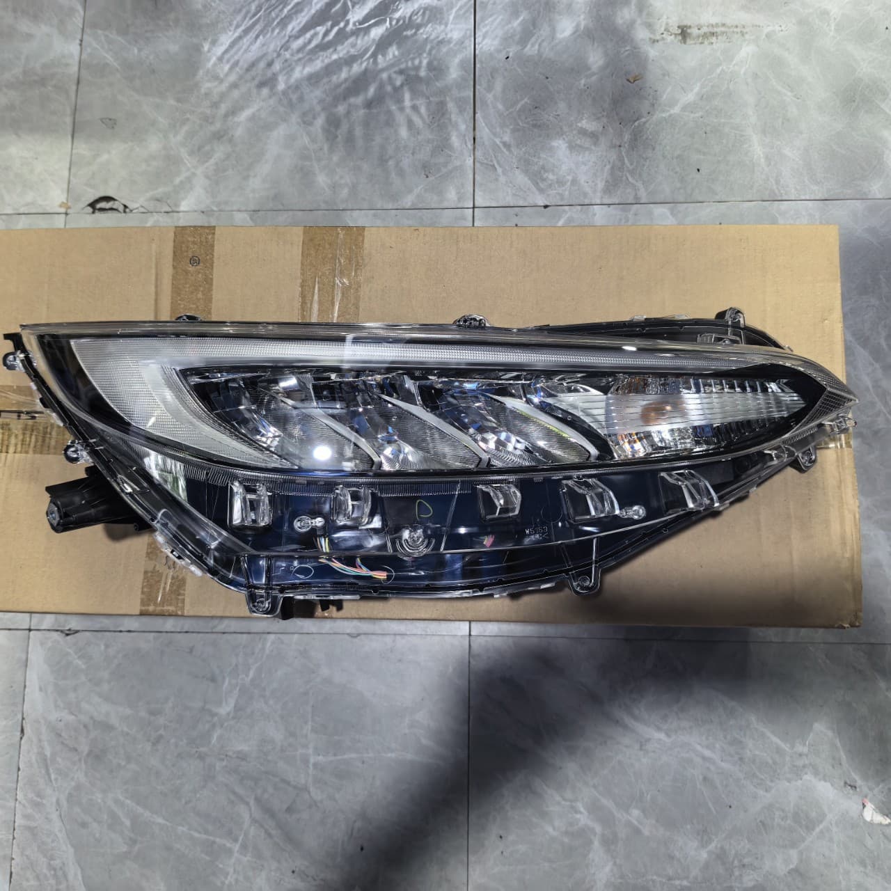 Toyota Wildlander Head Lamp Ref 81110-0R210 81150-0R210