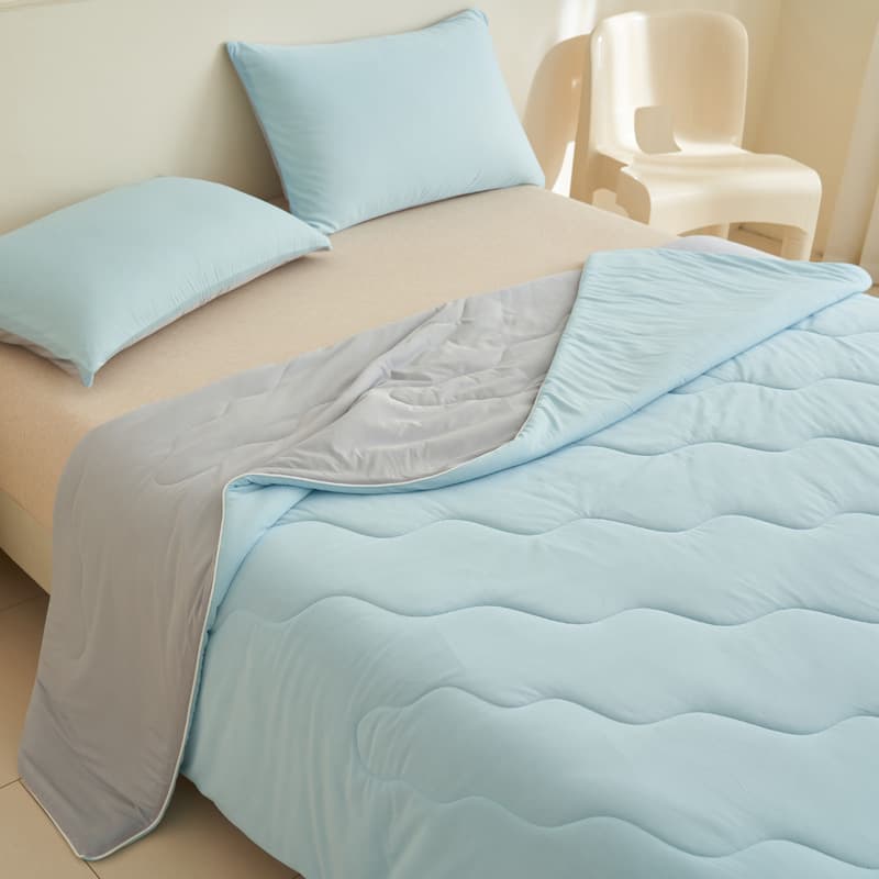 Cool silk summer quilt machine washable air conditioning quilt single student dormitory summer cool quilt soft summer gift quilt wholesale