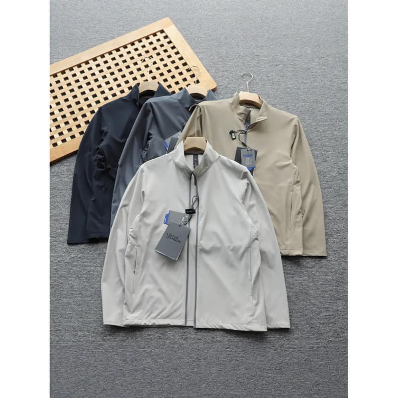 Awesome stuff! Italian luxury Leavo Johnson laser hole breathable UPF50+ sun protection light jacket for men