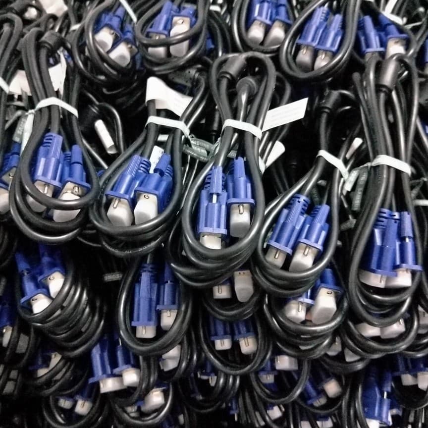 VGA Cable 1.5m for Computer to Projector Monitor VGA Video Cable 15-Pin Male to Male High-Definition Transmission
