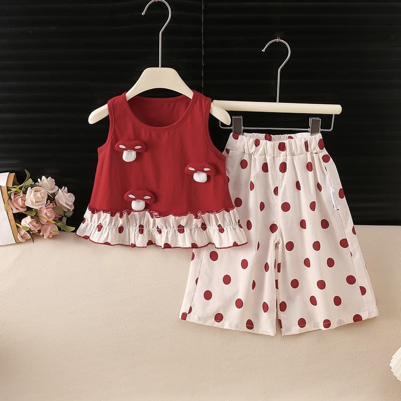 Young and middle-aged children's new summer style girls' fashionable polka dot sleeveless suit, stylish and good-looking little mushroom polka dot suit