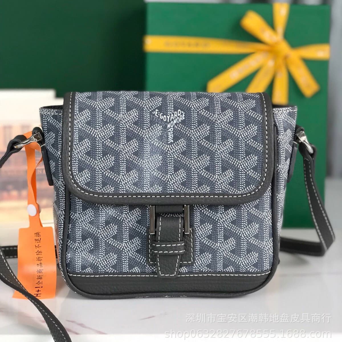 Goyard Unisex Commuter Dogtooth Vintage Tofu Bag Casual Shoulder Messenger Bag Envelope Bag Small Square Bag