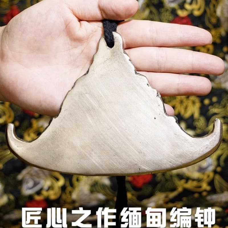 Nepalese Handmade Triangle, Burmese Portable Chimes for Mindfulness, Meditation, Stage Performance, Healing, and Ethnic Percussion Instruments