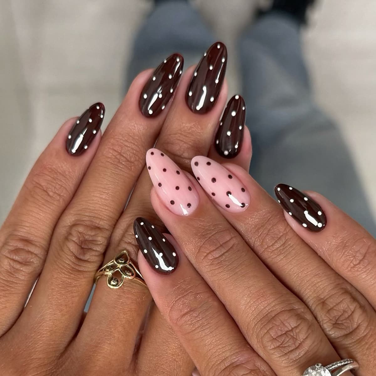 24 Pieces Simple White Polka Dot High-End Nail Art Wearable Nails Short Almond Shape Cross-Border Best-Selling Fake Nails