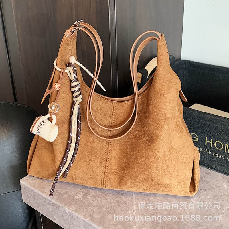 Suede Bag Women Large Capacity 2025 New Retro Versatile Shoulder Underarm Bag College Student Tote Bag