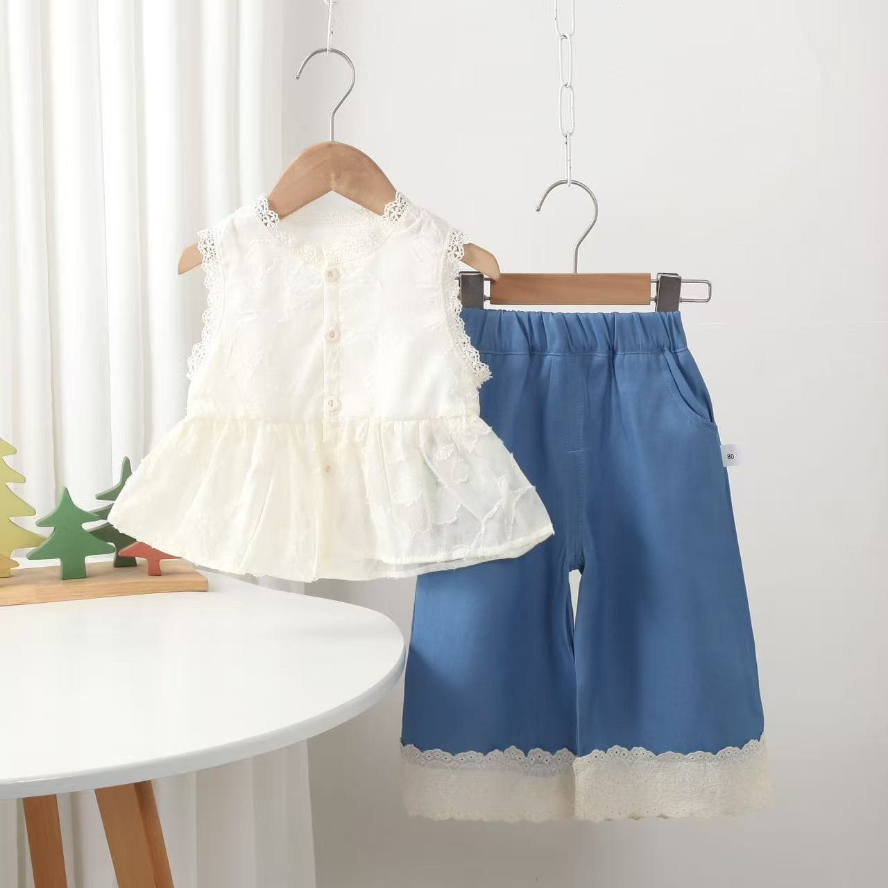 Baby girl summer suit new lace sleeveless top children's jeans suit
