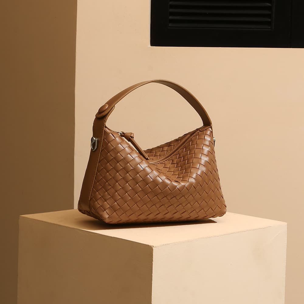 Amazon Hot Selling Genuine Leather Women's Crossbody Bag Shoulder Bag Commuter Woven Handbag Small Tote Spring Summer New Arrival