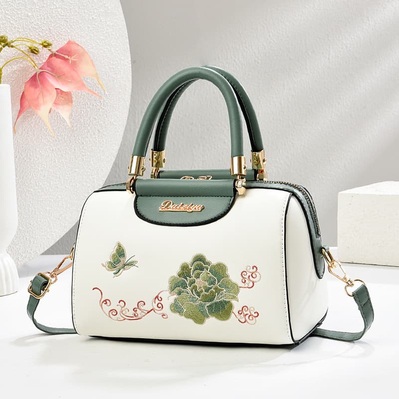 New Embroidered Women's Handbag Large Capacity Mother Bag Fashion Chinese Style Crossbody Shoulder Bag