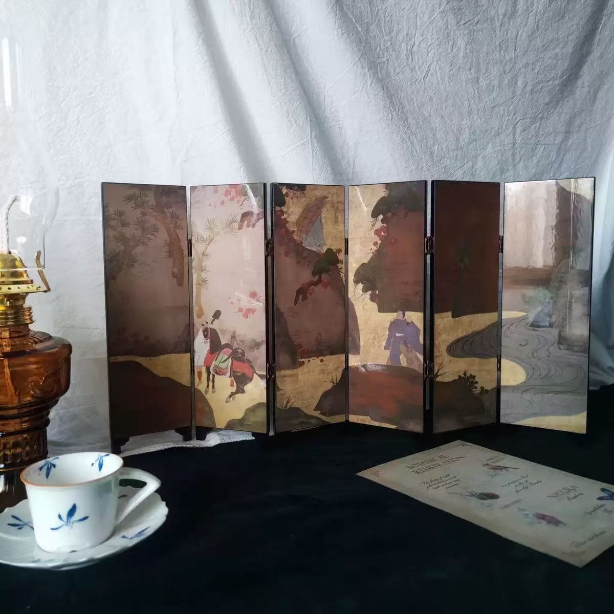 Medieval desktop small screen ornaments, home gifts, decorative features, Japanese handicrafts, souvenirs, lacquerware accessories