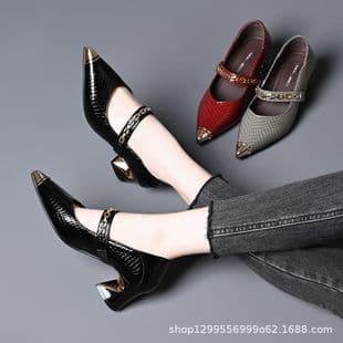 Chunky Heel Flats for Women 2025 Spring/Autumn New Pointed Toe Shallow Mouth Metal Chain Versatile Comfortable Non-Slip Mules