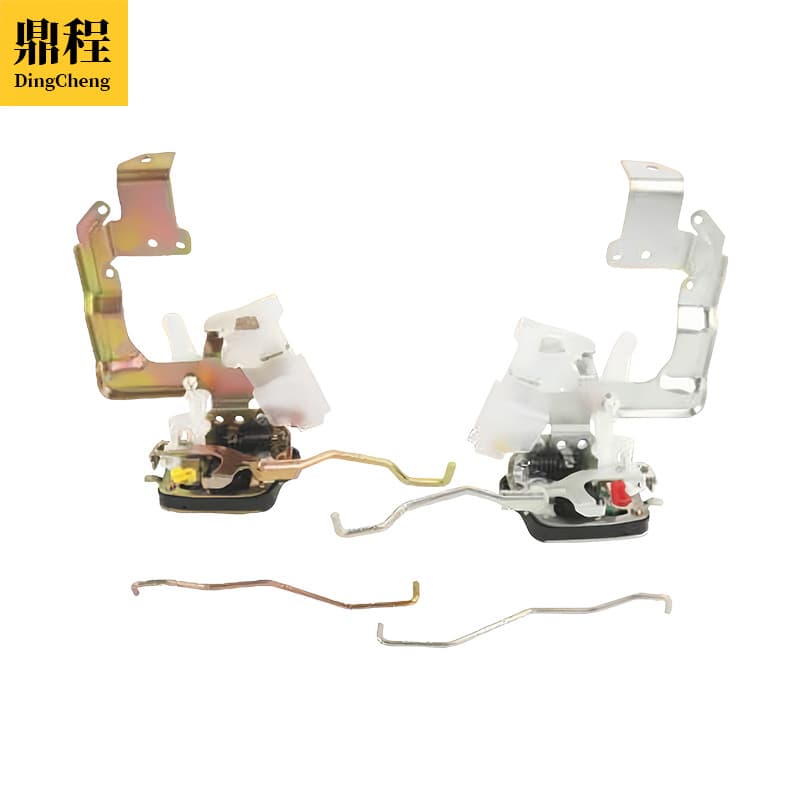 Suitable for Mitsubishi Mitsubishi Motors FUSO accessories door lock block MK434981 L/MK434982 R