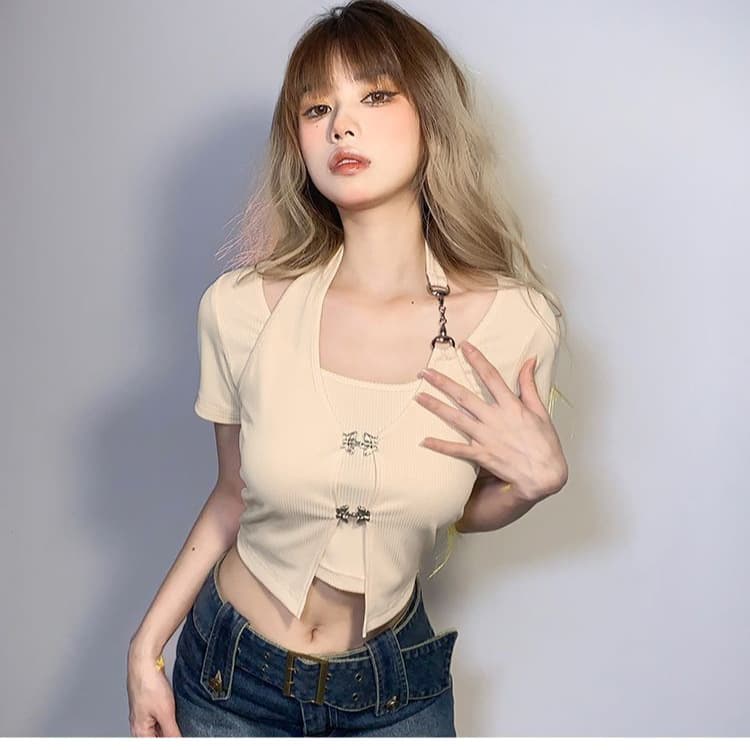 American-Style Spicy Girl Low-Neck Halter Top with Exposed Navel, Butterfly Buckle, Waist-Cinching, Faux Two-Piece Short-Sleeve T-Shirt