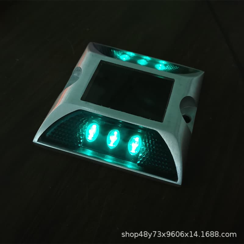 Solar Road Stud Light Highway Solar LED Cast Aluminum Road Stud Double-Sided Flashing Warning Light