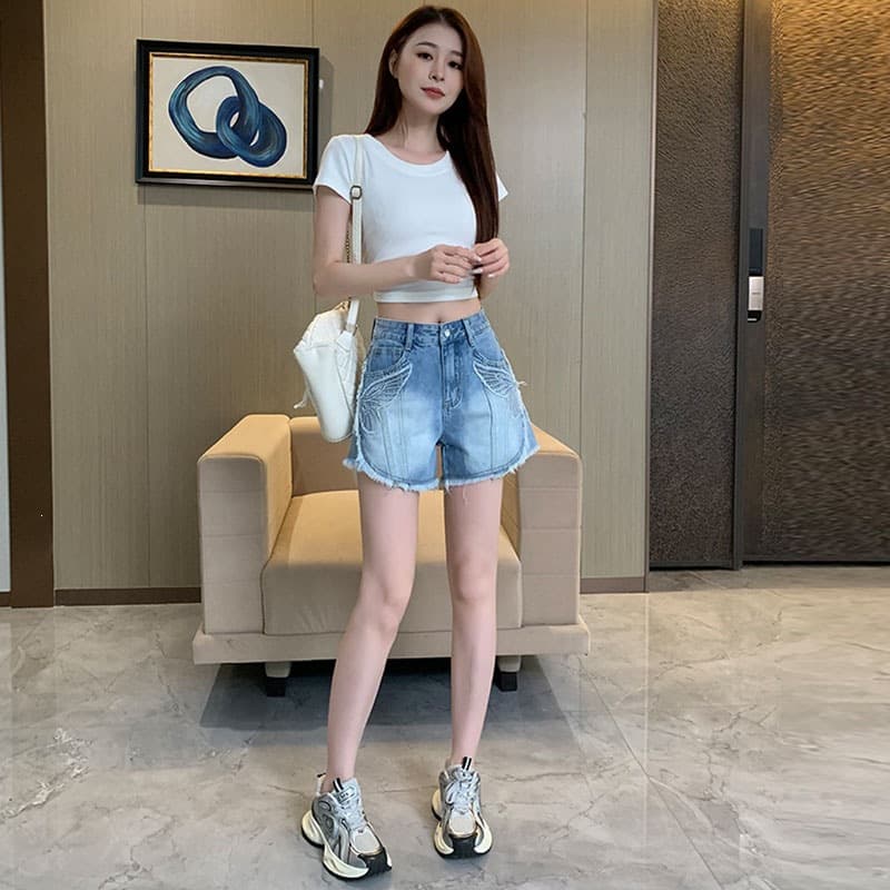 Butterfly Embroidered Denim Shorts for Women Summer Thin 2026 New Trendy Slimming Frayed Design High-End Hot Pants