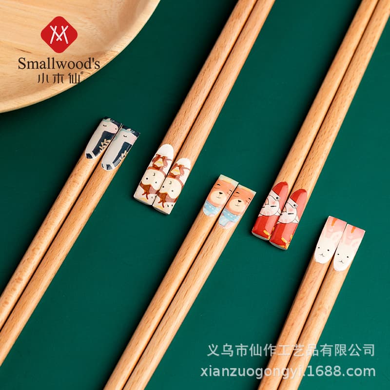 @ Xiao Mu Xian new Mono soft adorable cartoon animal five-color printed solid wood chopsticks Japanese pointed non-slip wooden chopsticks