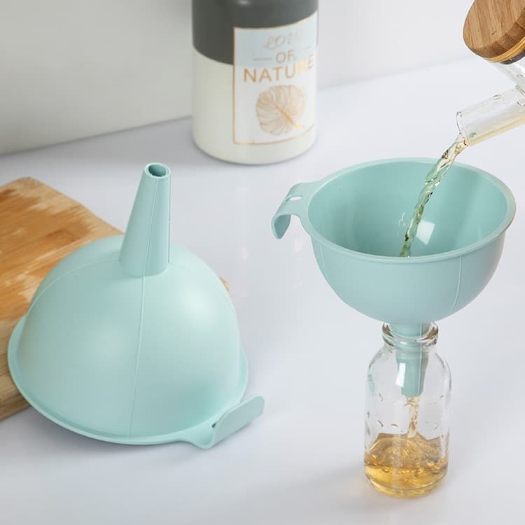 Large mouth kitchen plastic funnel, household oil pouring, wine filtering, liquor dispenser, multi-purpose filling filter