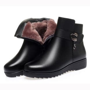 Cross-Border Large Size Winter Mother Cotton Shoes 2024 Middle-Aged Women's Shoes Soft Leather Wedge Heel Soft Sole Ankle Boots Women Fleece-Lined