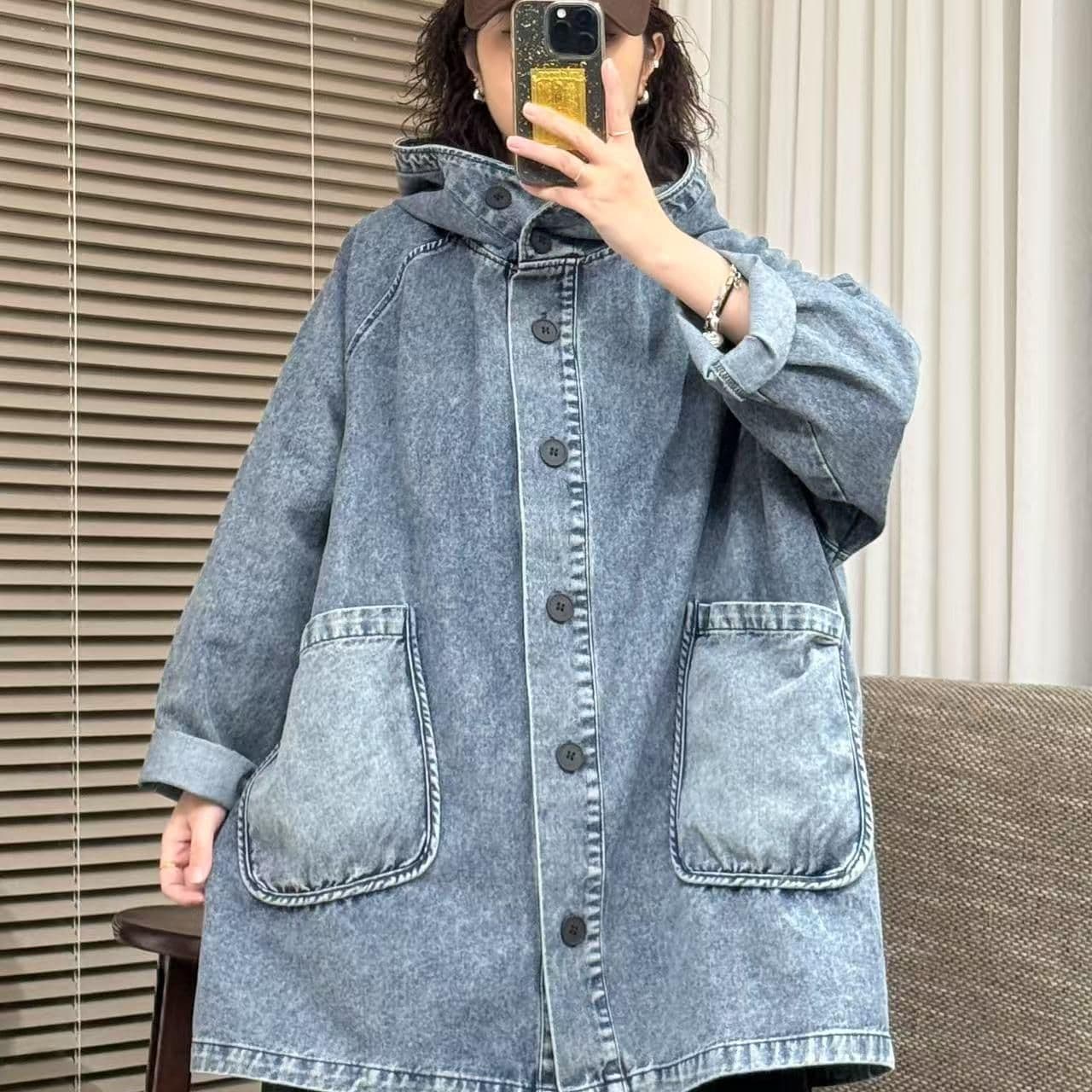 Premium Denim Jacket, Oversized Relaxed Fit, Colorfast, Figure-Flattering, Vintage Style, Versatile, Large Pocket, Hooded, Soft Denim Jacket