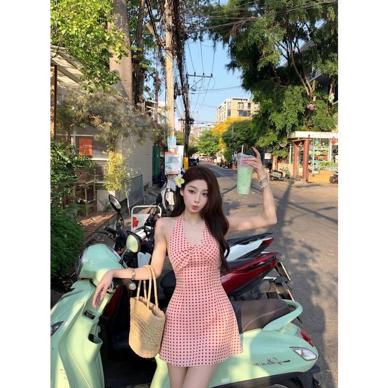 Halterneck V-neck polka-dot suspender dress for women summer French style waist slimming and temperament small A-line short skirt