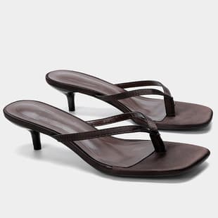 New French Toe Ring Sandals Stiletto Heel Women Outdoor Slippers Square Toe Plus Size High Heel Shoes Flip Flop Design