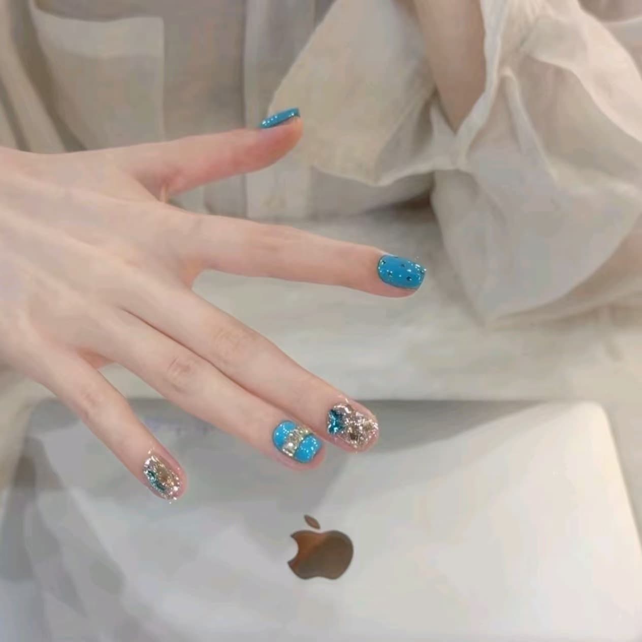 [Blue Diamond] Peacock Blue Rhinestone Bling Brightening Handmade Press-On Nails Summer Style Best-Seller Nail Art Wholesale