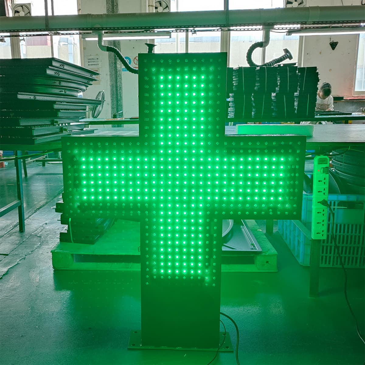 80x80cm LED cross sign for export to Western countries pharmacies, outdoor green flashing cross sign