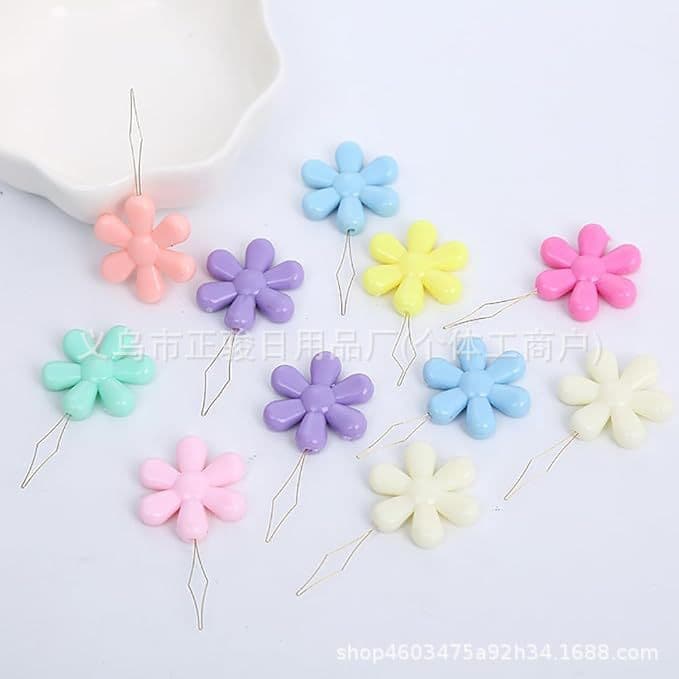 Colorful Plum Blossom Needle Threader Handmade DIY Sewing Threading Tool Quick Needle Threader Wholesale