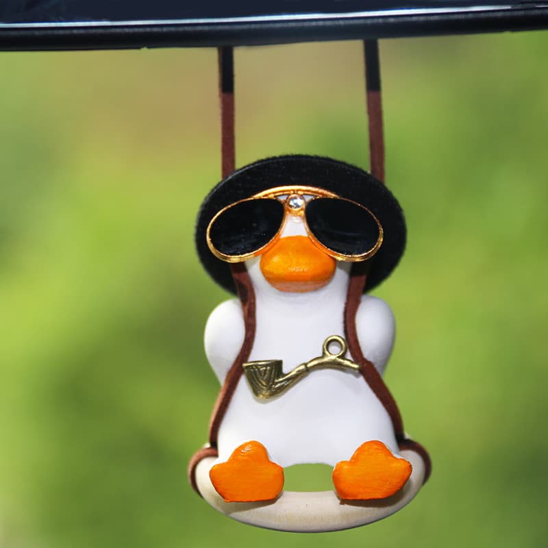 Swinging Duck Car Ornament Aromatherapy Hanging Decorative Perfume Rearview Mirror Decoration Interior Car Decoration Supplies