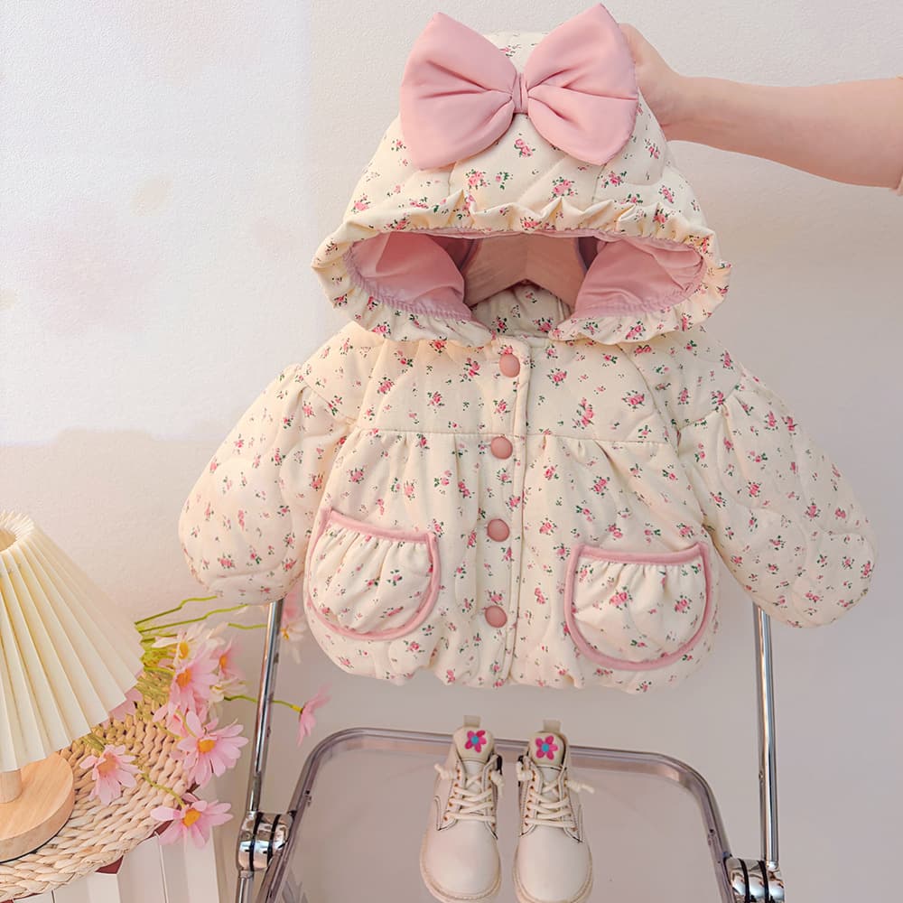 Live Supply of Sweet and Stylish Winter Cotton-Padded Jackets for Baby Girls, 2025 New Trendy Autumn and Winter Clothing, Wholesale for Foreign Trade