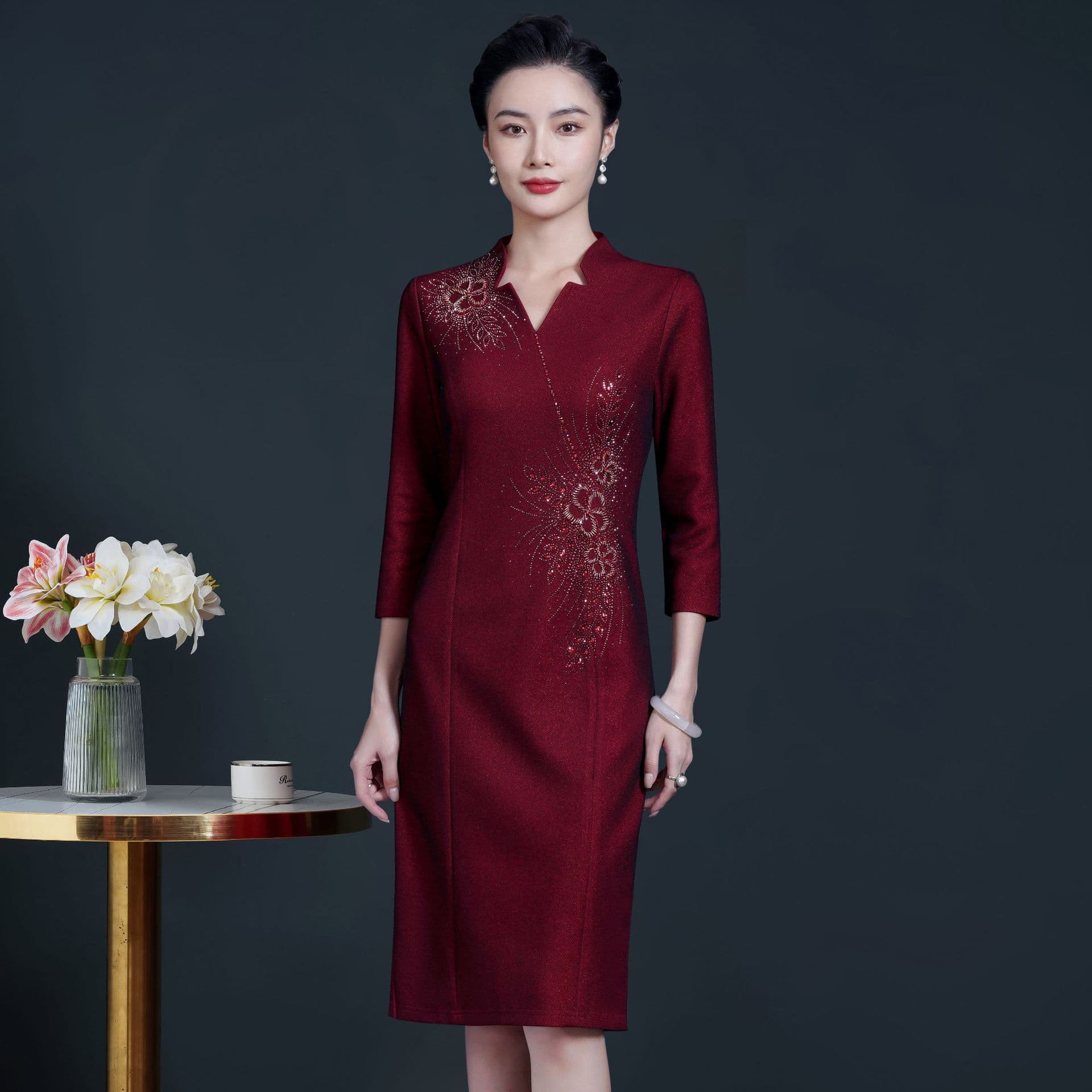 Red Mother-in-Law Wedding Evening Gown, High-End and Elegant Wedding Toasting Dress, Factory Style