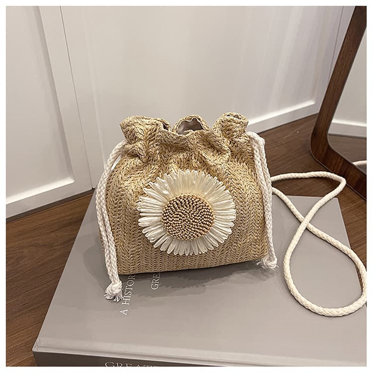 Hot Sale Personalized Drawstring Single Shoulder Crossbody Bag Sunflower Women Trendy Cute Woven Bag Retro Niche Straw Small Bag