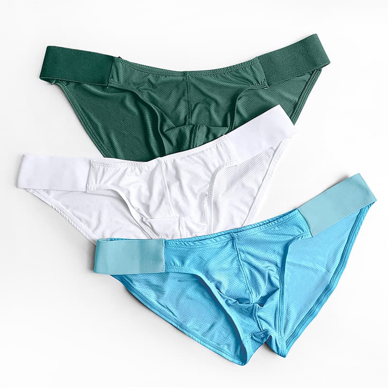 Cross-border ice silk solid color European size men's briefs, ice silk small mesh factory direct sales, spot wholesale, fashionable and sexy.
