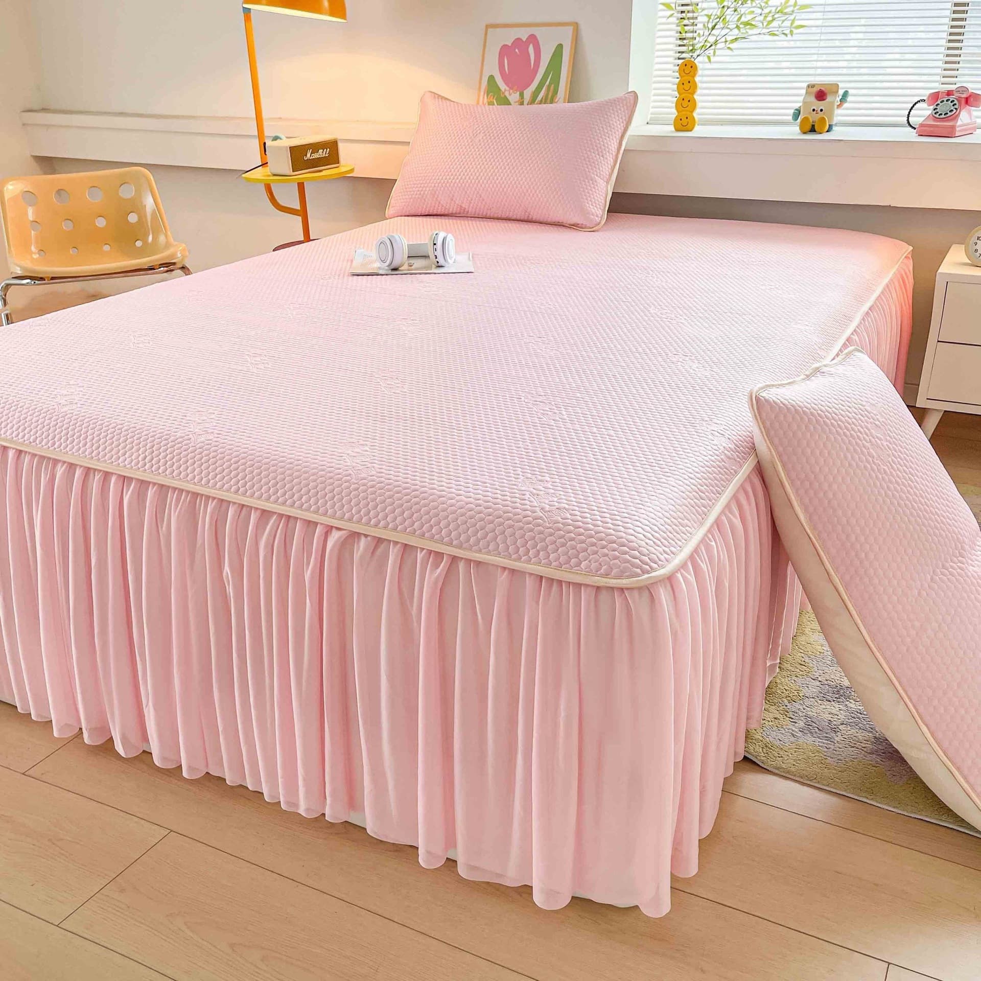 Summer ice bead ice silk cool mat bed skirt style machine washable foldable home use double air-conditioned soft mat summer