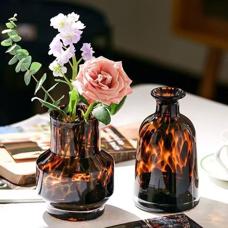 Wind-inspired Vase Light Luxury Decorative Glass Flower Vase for Living Room Tabletop Decoration Wholesale