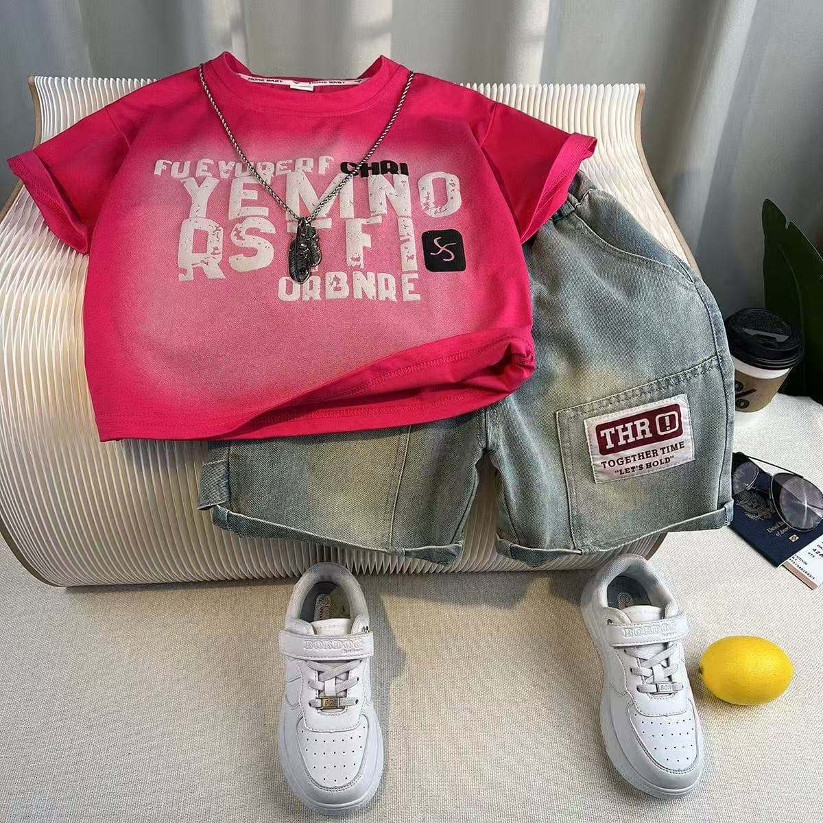 Boys summer street suit 2026 new cool and handsome children's summer clothes baby tops short-sleeved two-piece set trendy