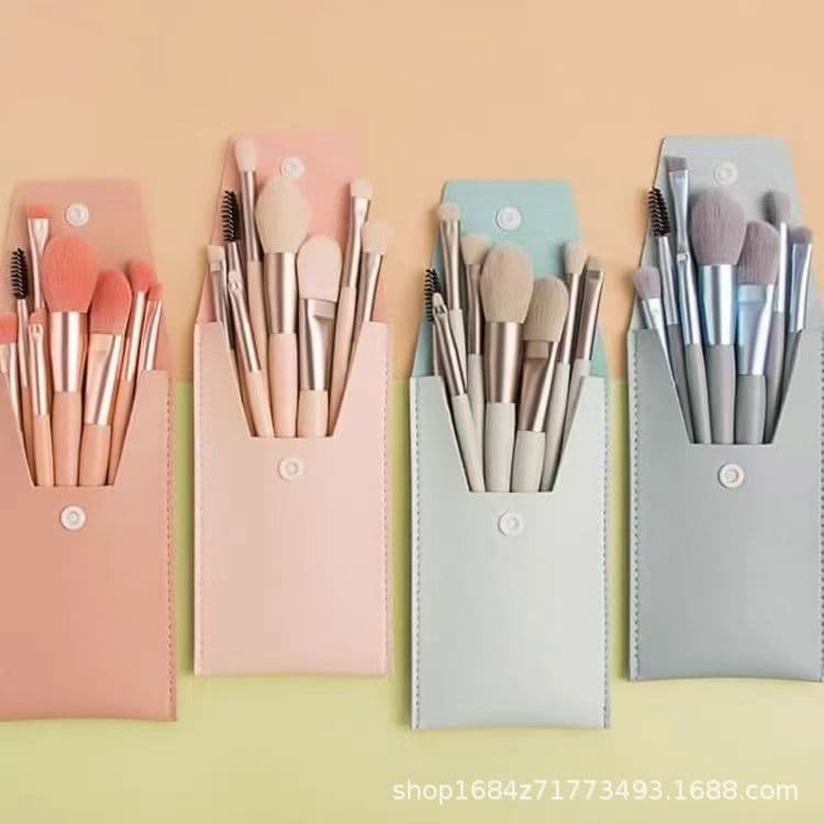 Complete Set of 8 Mini Makeup Brushes, Portable Kit: Eyeshadow Brush, Foundation Brush, Lip Brush, Powder Brush, Blush Brush