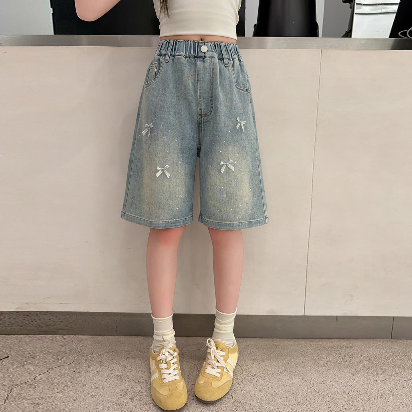 Girls' denim shorts, summer thin, big children's Korean style casual pants, girls' five-point pants, junior high school students' medium pants