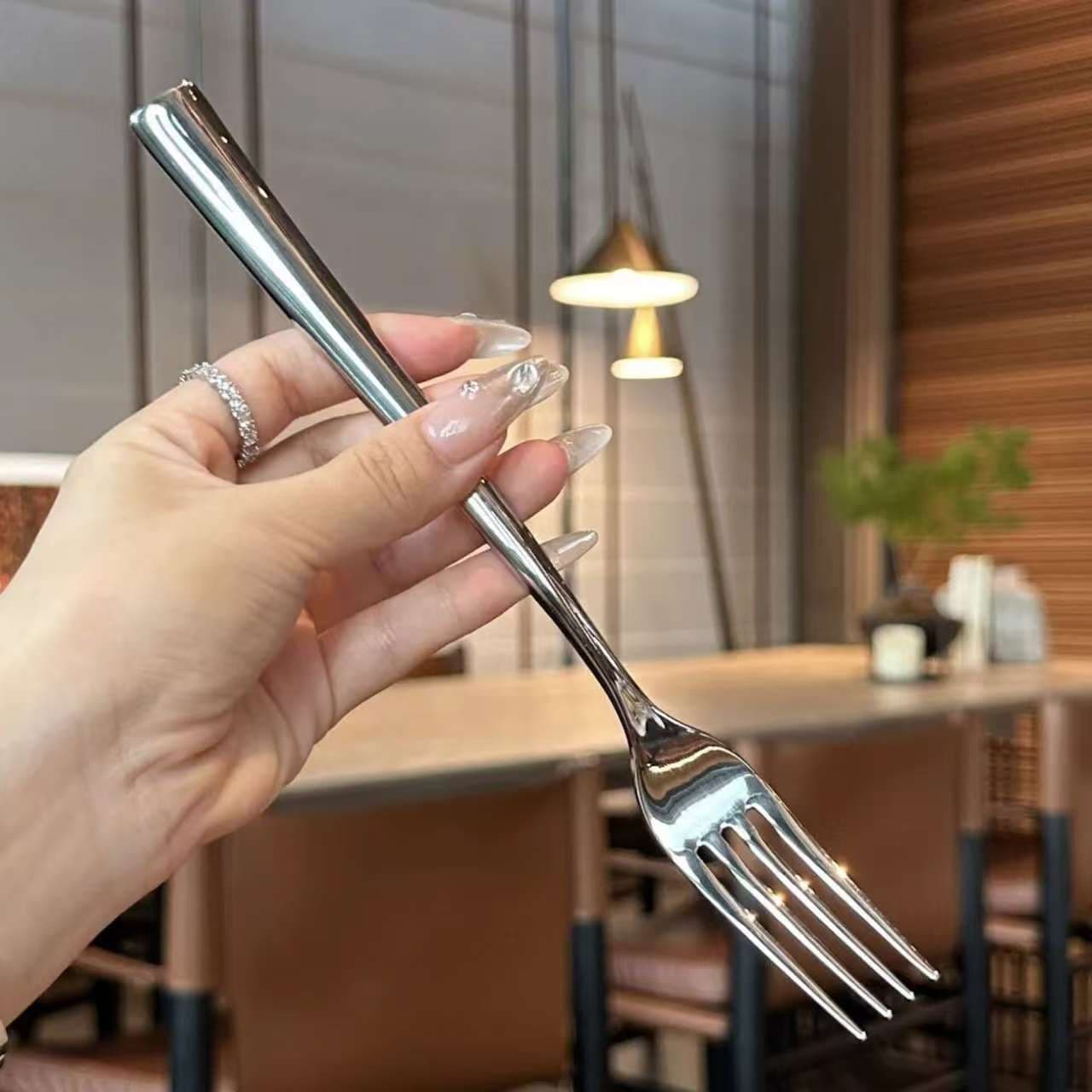 Stainless Steel Long-Handle Korean-Style Fork, High Appearance, Hotel Restaurant Pasta Salad Fruit Fork Dining Fork