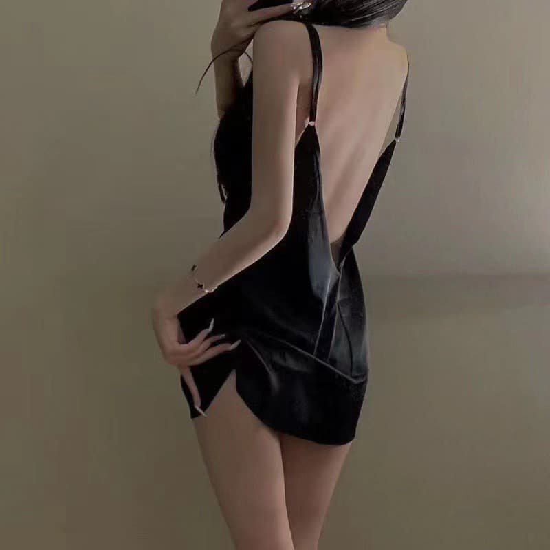 Lingerie Taobao Summer Home Slip Dress Pure Desire Backless Sexy Passion Spaghetti Strap Deep V Silky Nightgown
