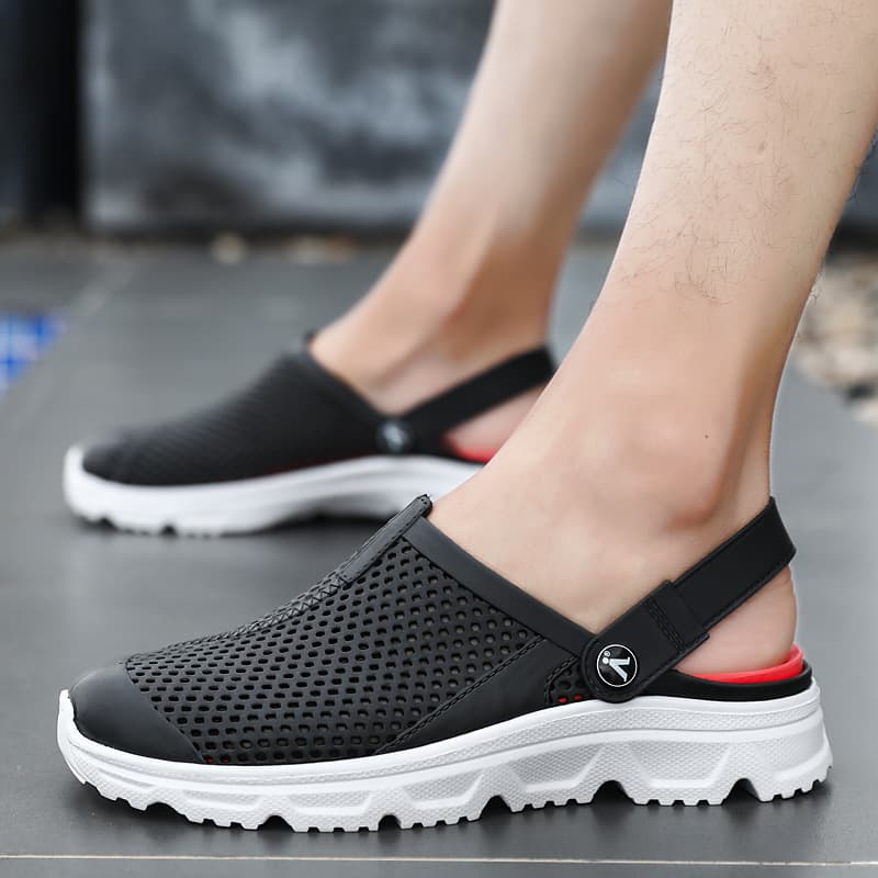 Slippers Men's Summer New Outdoor Wear Anti-Slip Thick Sole Sandals Men Wear-Resistant Hole Shoes Men's Beach Toe-Cover Shoes