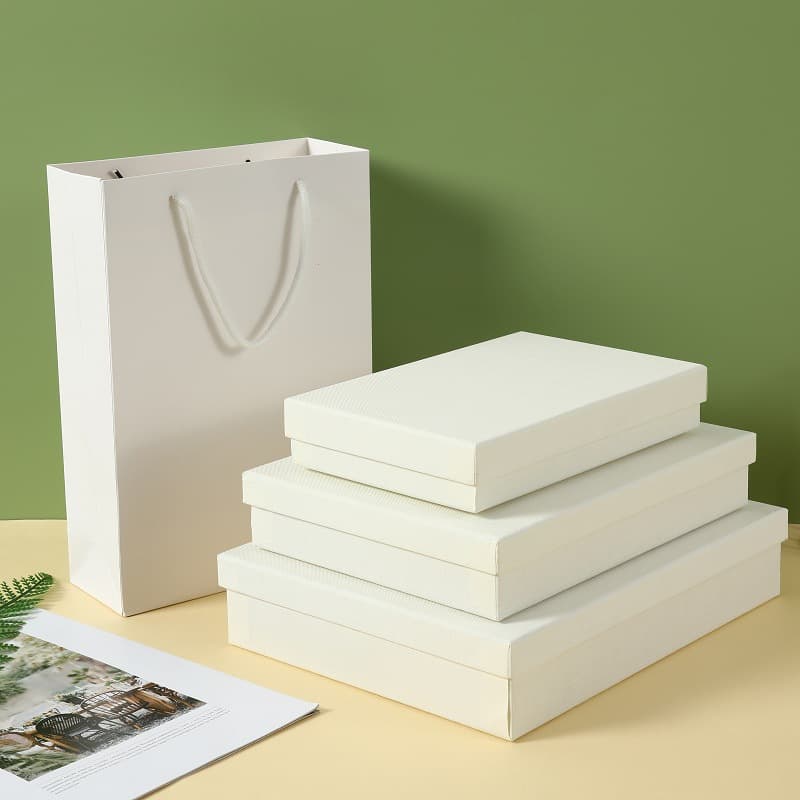 Pure white gift box, birthday gift box, bag and shoe packaging box, shirt, thermal underwear, scarf gift box, in stock